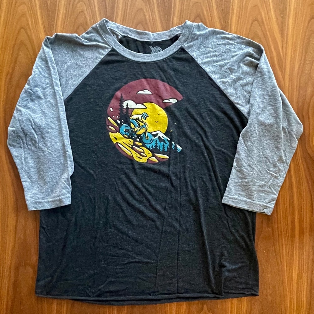 Black & Gray Raglan Graphic Tee with Yellow Moon Print